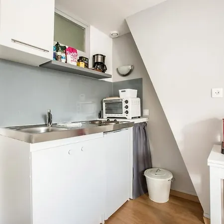 Lille Center - Beautiful Studio Equipped ! ليل
